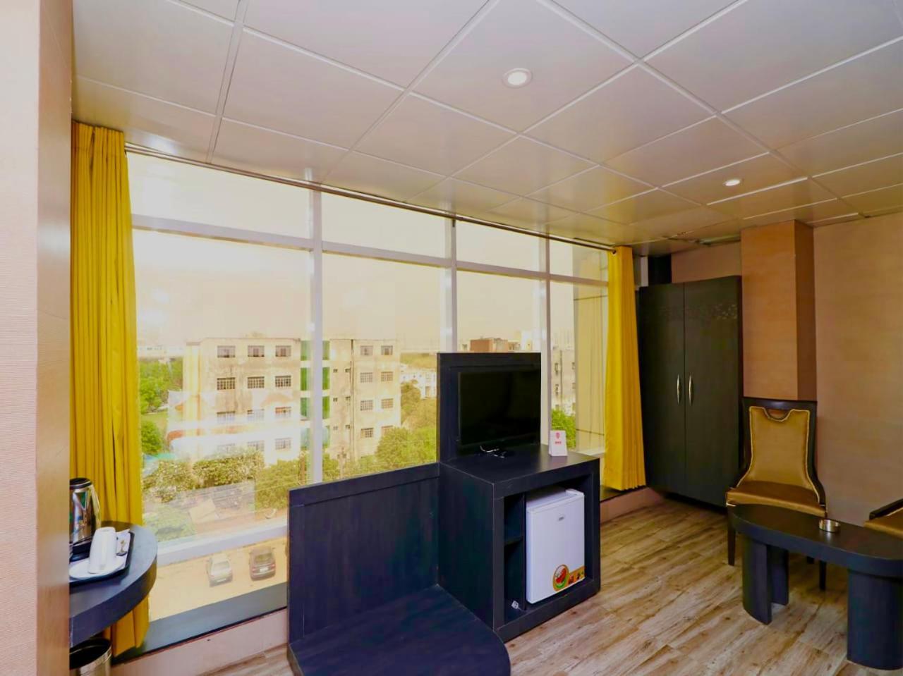 Ace Prime Hotel Greater Noida Zewnętrze zdjęcie